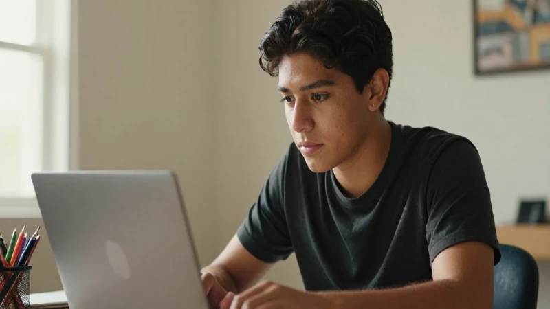 Becas Benito Juárez 2026: ¡Impulsa Tu Futuro Ahora! 5 Joven mexicano estudia en un ambiente cálido