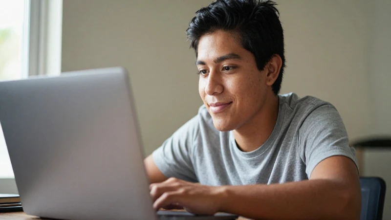 Becas Benito Juárez 2024: ¡Descubre tu estatus ahora! 2 Estudiante mexicano, rostro amable en casa cálida